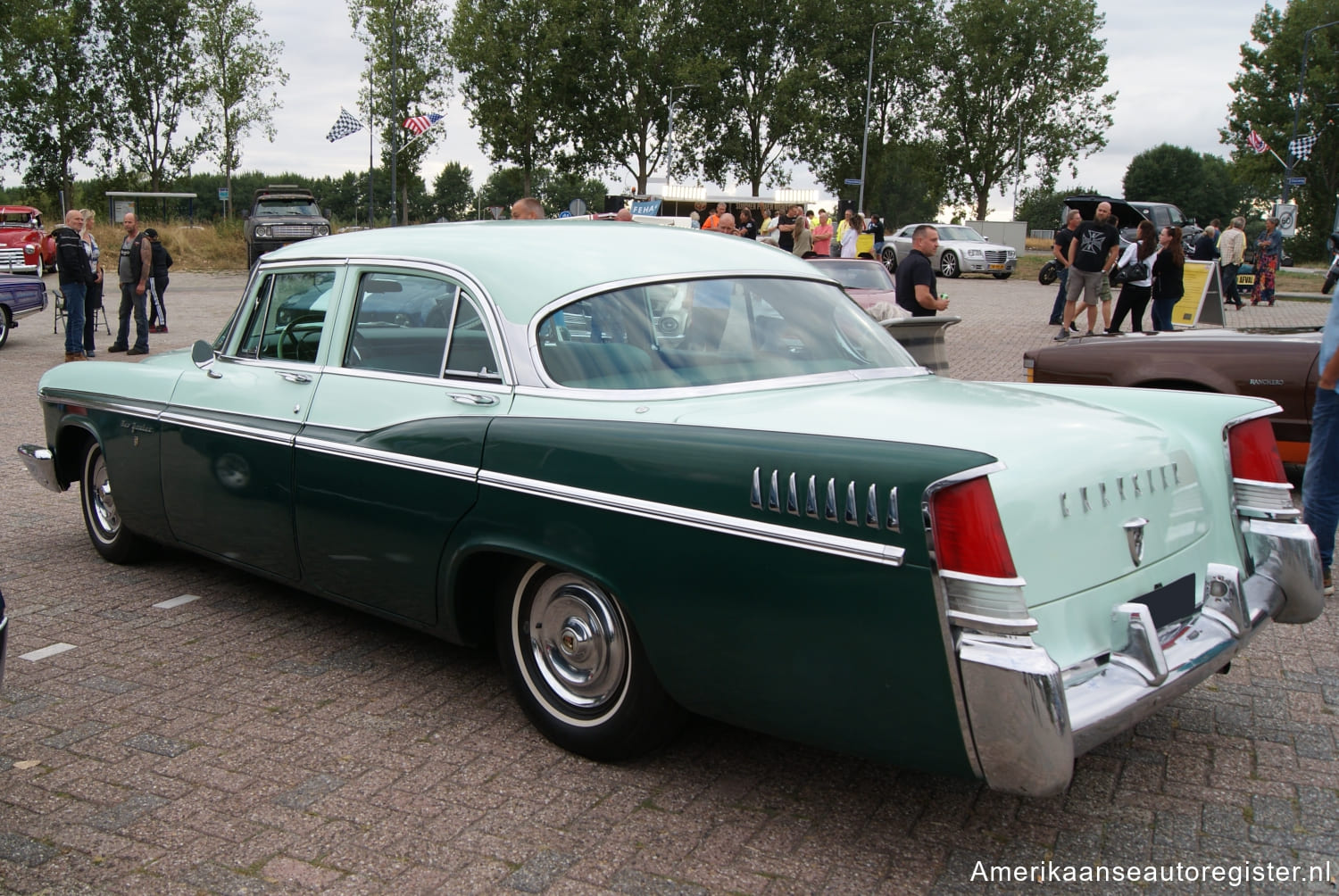 Chrysler New Yorker uit 1956